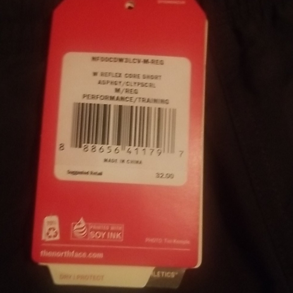 North Face shorts NWT - Picture 3 of 4